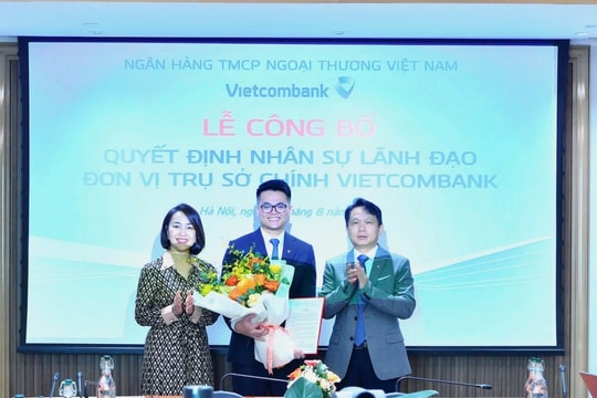 Công bố quyết định điều động, bổ nhiệm nhân sự lãnh đạo Trụ sở chính Vietcombank