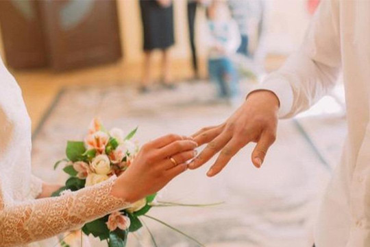 Hệ luỵ khi giới trẻ lười yêu, ngại cưới, sinh con muộn 
