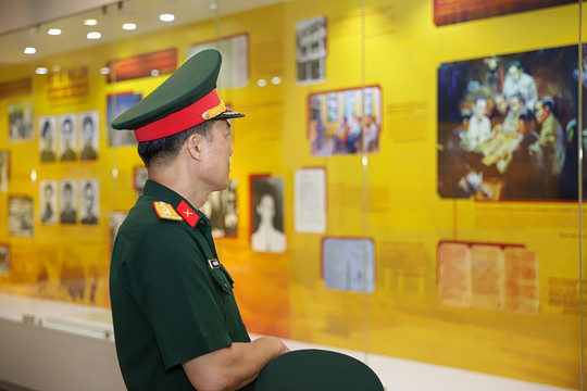 Trưng bày chuyên đề “Mùa thu Độc lập” thể hiện khát vọng, ý chí độc lập, tự cường của dân tộc