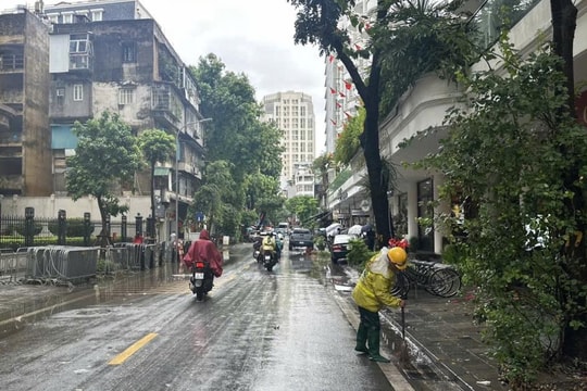 Hà Nội: Nước đã rút tại nhiều điểm ngập úng
