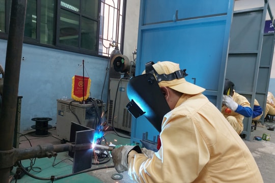 Thi đua 120 ngày bứt phá, chung tay hoàn thành mục tiêu tăng trưởng 8%