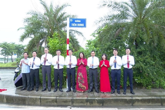 Gia Lâm gắn biển các tuyến đường: Xuân Thụy, Tiên Dung, Lê Trần Cẩn