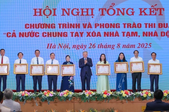Cần Thơ và Cà Mau nhận Huân chương  Lao động hạng Ba