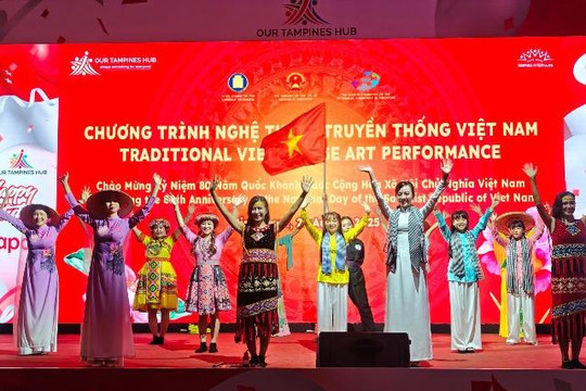 Kỷ niệm Quốc khánh: Kiều bào Singapore hòa nhịp cùng giai điệu quê hương