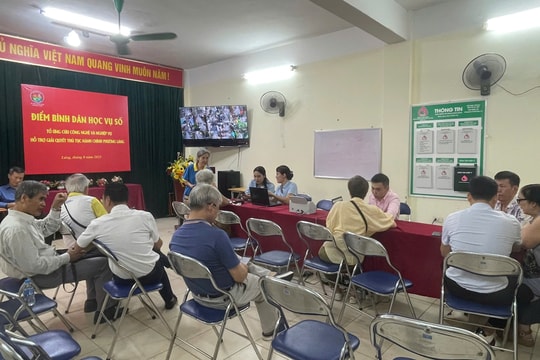 Phường Láng ra mắt 3 điểm Bình dân học vụ số lưu động