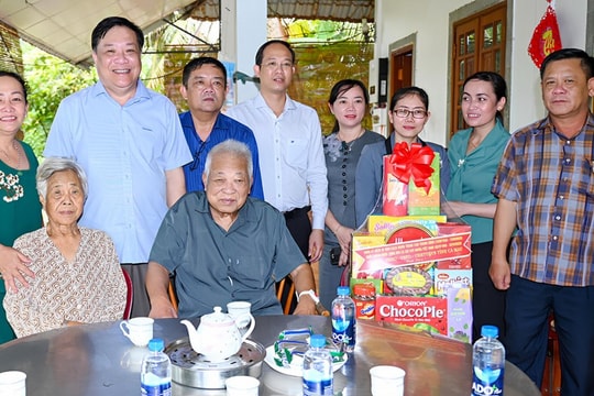Cà Mau tri ân các thế hệ nguyên lãnh đạo