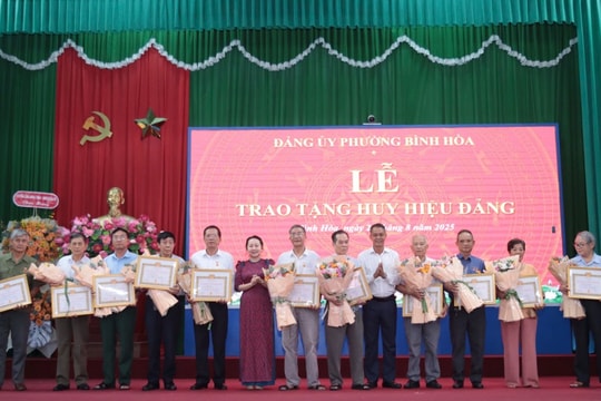 TP Hồ Chí Minh Phường Bình Hòa vững bước trong xây dựng và đổi mới