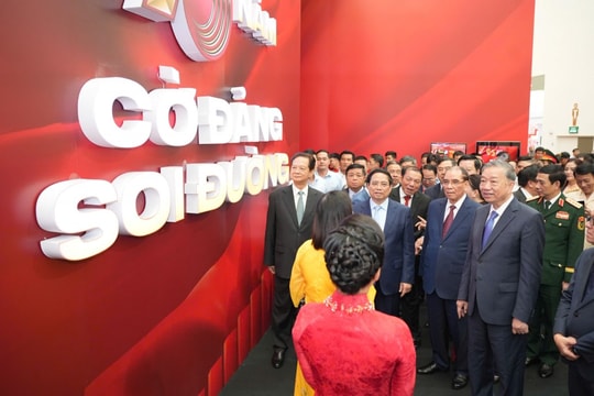 Dấu ấn thành tựu đất nước 80 năm dưới ngọn cờ Đảng