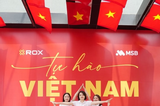 Check-in cùng bức tường Tự hào Việt Nam trên đường Nguyễn Chí Thanh
