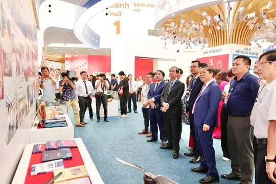 Tái hiện hành trình 80 năm phát triển của giáo dục Việt Nam