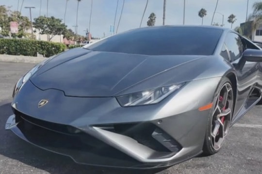 Người đàn ông tìm lại được chiếc Lamborghini bị đánh cắp nhờ ChatGPT