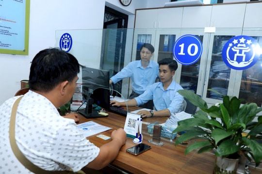 Hà Nội tiếp nhận hồ sơ đất đai bằng hình thức trực tuyến một phần, toàn trình