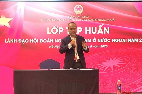 Khai mạc lớp tập huấn lãnh đạo hội đoàn người Việt ở nước ngoài