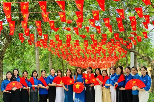 Từ sắc cờ đến mã QR: Thanh niên viết tiếp hành trình độc lập