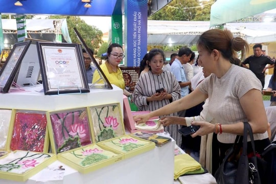 Vươn mình thành trung tâm kết nối vùng