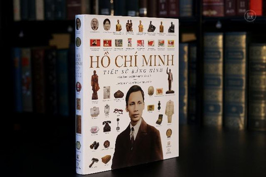 “Hồ Chí Minh - Tiểu sử bằng hình”: Ấn phẩm đặc biệt nhân dịp 80 năm Quốc khánh