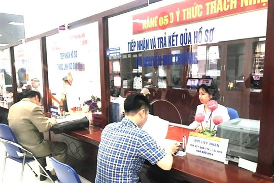 Hà Nội chấn chỉnh tình trạng lạm dụng yêu cầu nộp bản sao có chứng thực
