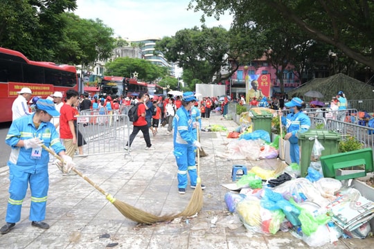 Lượng rác thải phát sinh nhiều sau Lễ tổng duyệt diễu binh