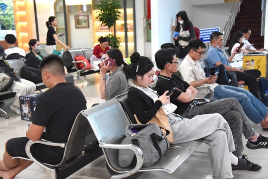 Người dân TP Hồ Chí Minh "nối đuôi" về quê nghỉ lễ 2/9