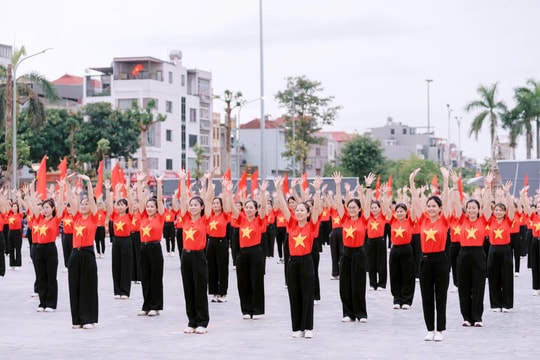 Hơn 80.000 phụ nữ Hà Nội đồng diễn dân vũ mừng Quốc khánh