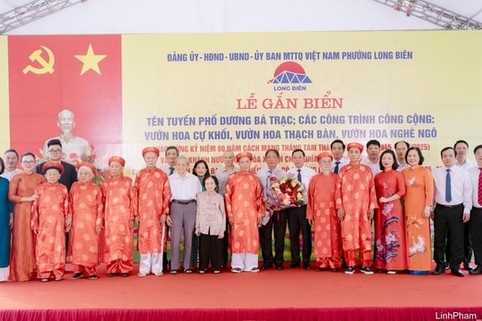 Phường Long Biên (Hà Nội) Gắn biển tên tuyến phố, công trình công cộng chào mừng Quốc khánh 2/9