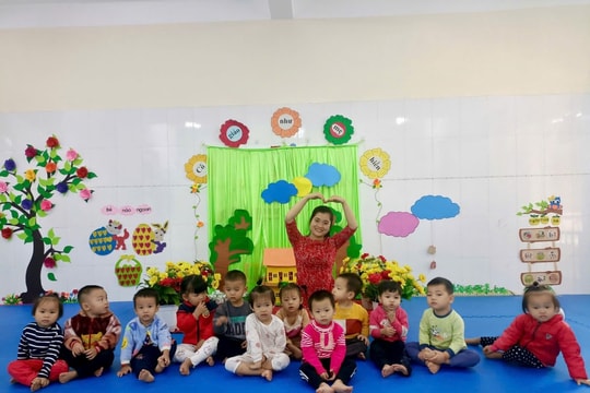 Ngọn lửa yêu nghề của cô giáo trẻ nơi rẻo cao Lũng Vân