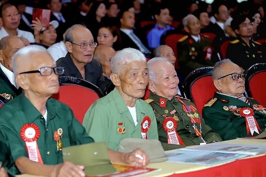 Đề xuất điều chỉnh mức trợ cấp hàng tháng với thanh niên xung phong