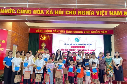 Hơn 40 trẻ mồ côi, hoàn cảnh khó khăn được tiếp sức đến trường