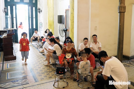 Hà Nội: Các trường học, trụ sở cơ quan mở cửa hỗ trợ nhân dân, du khách