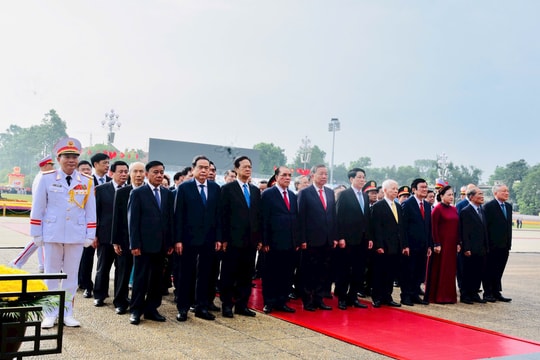 Lãnh đạo Đảng, Nhà nước và thành phố Hà Nội viếng Chủ tịch Hồ Chí Minh, các Anh hùng liệt sĩ