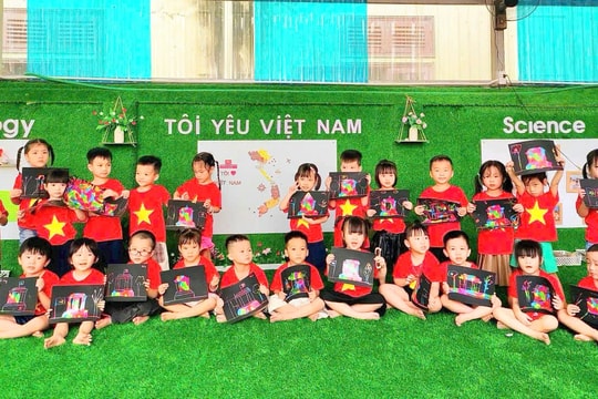 Nông dân Sơn Đồng thực hiện nhiều công trình, phần việc chào mừng Quốc khánh 2-9