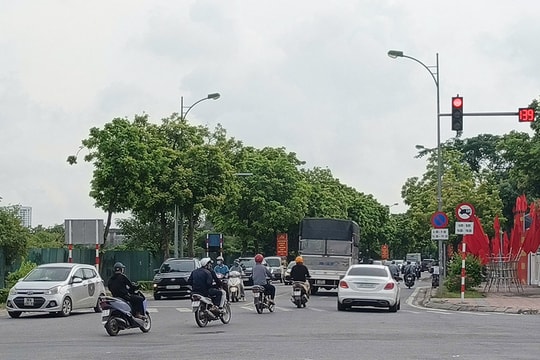 Hà Nội có mưa và nắng gián đoạn