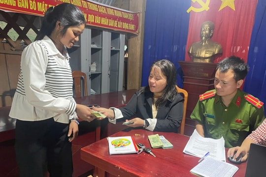 Quảng Ngãi: Xuyên đêm chi trả quà lễ cho người dân