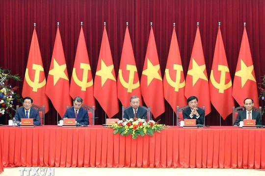 Tổng Bí thư Tô Lâm tiếp Trưởng đoàn chính đảng các nước