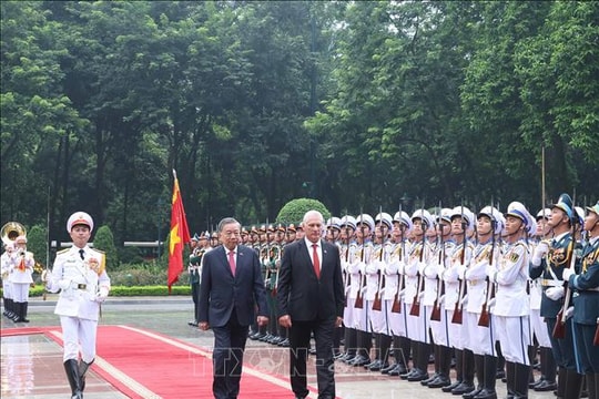 Lễ đón chính thức Bí thư thứ Nhất Đảng Cộng sản Cuba, Chủ tịch nước Cộng hòa Cuba Miguel Díaz - Canel Bermúdez