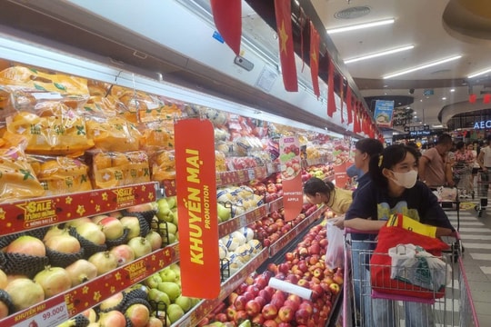 Siêu thị, trung tâm thương mại tung khuyến mãi lớn, bảo đảm hàng hóa phục vụ Đại lễ A80