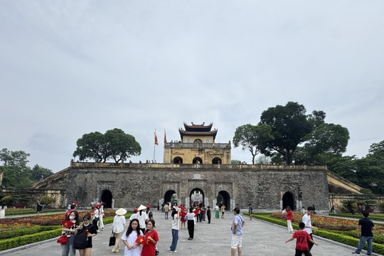 Hoàng thành Thăng Long mở cửa miễn phí, đón hàng nghìn lượt khách trong dịp 2/9