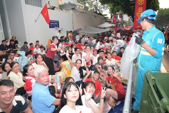 Đoàn viên “áo xanh”, điểm tựa lặng thầm trong lễ kỷ niệm A80