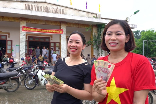 Người dân xã đảo Minh Châu và các xã miền núi của Thủ đô ăn Tết Độc lập