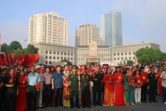 Hà Nội: Quảng trường thu nhỏ, hoà chung niềm vui lớn của đất nước