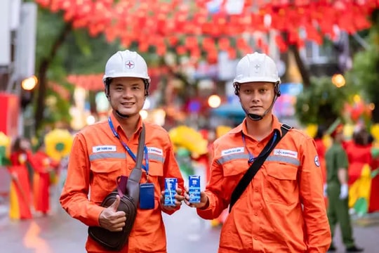 Gần 1 triệu sản phẩm Vinamilk tiếp sức cho các lực lượng tham gia Đại lễ kỷ niệm 80 năm Quốc khánh
