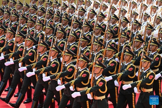 Trung Quốc trình diễn nhiều khí tài quân sự mới trong lễ diễu binh