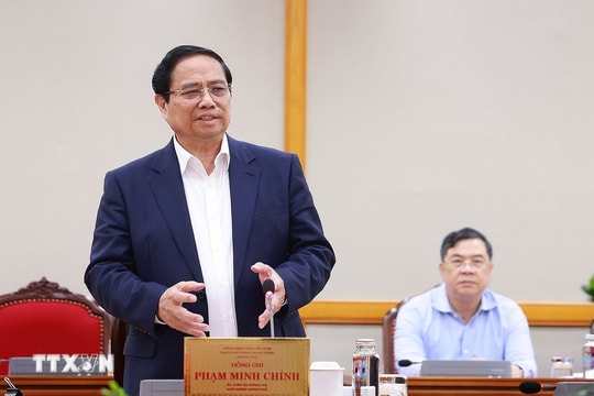 Bộ Chính trị làm việc với Ban Thường vụ Tỉnh ủy các tỉnh An Giang và Lâm Đồng
