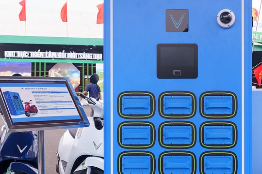 Chi phí đầu tư tủ đổi pin cho xe máy điện VinFast từ 210 triệu đồng