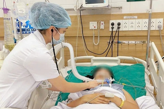 Suy hô hấp, thở máy... vì tiêm botox làm đẹp