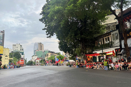 Ấn tượng đường phố sạch bóng sau Lễ diễu binh, diễu hành kỷ niệm 80 năm Quốc khánh 2/9