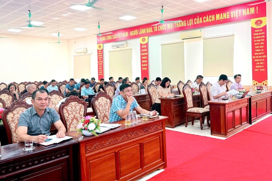 Nam Phù phấn đấu 100% người nộp thuế sử dụng đất phi nông nghiệp qua ứng dụng eTax Mobile