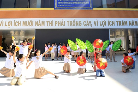 Hà Nội: Không còn thiếu trường lớp, thầy trò háo hức bước vào năm học mới