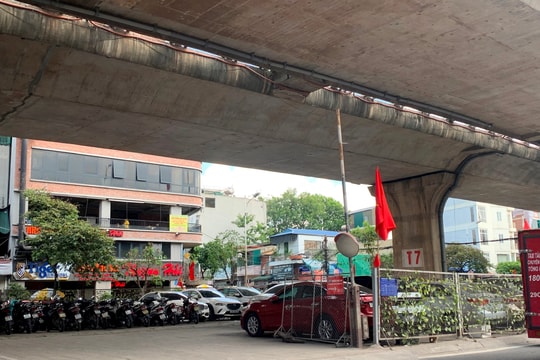 Hà Nội di dời ngay các bãi trông giữ xe ra khỏi gầm cầu