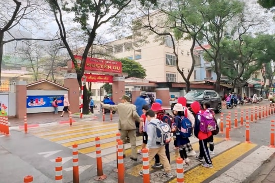 Hà Nội Thí điểm đảm bảo an toàn giao thông tại trường Tiểu học Vạn Phúc